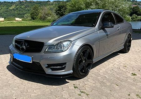 Mercedes-Benz C 350 Coupé TOP Ausstattung