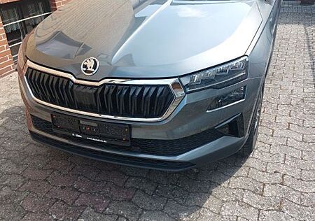 Skoda Karoq 1.5l TSI ACT DSG TOUR TOUR