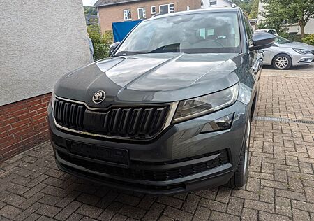 Skoda Kodiaq 2.0 TDI SCR 140kW DSG 4x4 STYLE-VOLL !