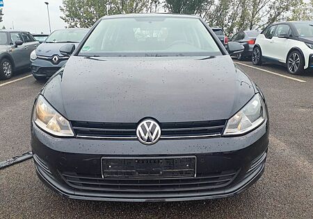 VW Golf Volkswagen VII Lim. Comfortline BMT