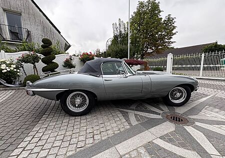 Jaguar E-Type , Serie 2, 4,2 Liter