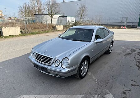 Mercedes-Benz CLK 230 Kompressor Elegance