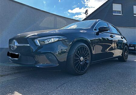 Mercedes-Benz A 180 d DCT -