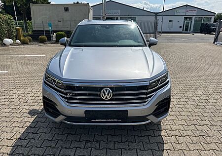 VW Touareg Volkswagen R-Line 4Motion in Top Zustand VOLL