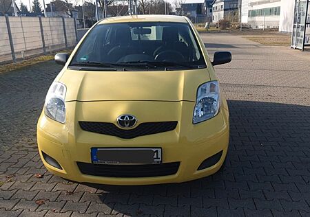 Toyota Yaris 1,0-l-VVT-i Cool Cool