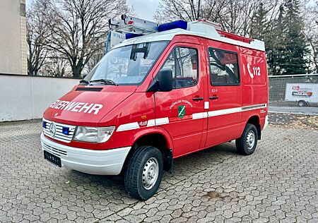 Mercedes-Benz Sprinter 312D 4x4 KLF-A Feuerwehr Camper Topzustand