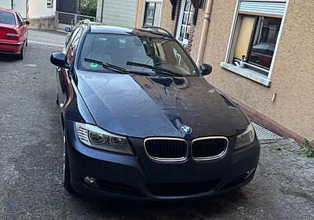 BMW 320d touring-Pano, Navi, Tempo- und Lichtautomat