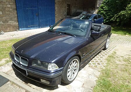 BMW 320i E36 Cabrio * 6Zyl * EZ 04/1996 * 299Tkm