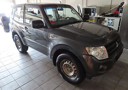 Mitsubishi Pajero 3.2 DI-D Inform