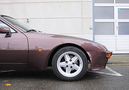 Porsche 944 Coupe / coole Farbkombi / HU neu