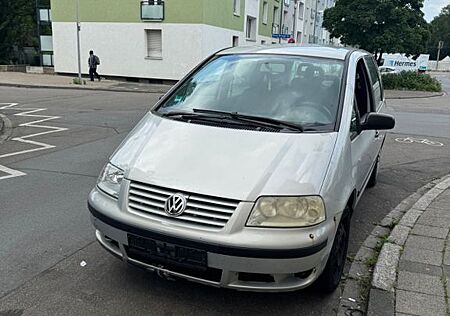 VW Sharan Volkswagen 1.9TDI 96kW Trendline Trendline