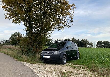 Audi A2 1.4 TÜV NEU! 07/2026 / Klima / Panoramadach