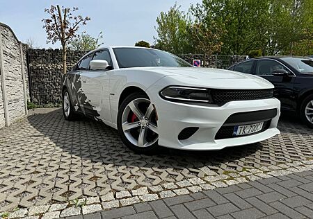 Dodge Charger 5.7 V8 Hemi