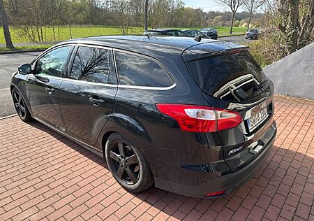 Ford Focus 2,0TDCi 120kW PowerSh. Titanium Turnie...