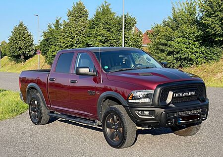 Dodge RAM 1500 5,7Ltr. Pick-Up Crew-Cab 4x4 Basis TOP
