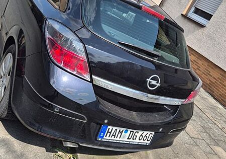 Opel Astra GTC 1.8 ECOTEC 103kW GTC