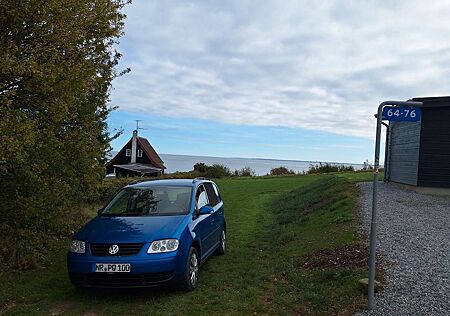 VW Touran Volkswagen 1.9 TDI 74kW Highline Highline