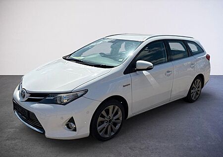 Toyota Auris Touring Sports Hybrid Life