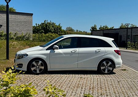 Mercedes-Benz B 220 d DCT Urban