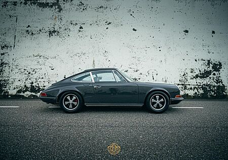 Porsche 911 Urmodell Ölklappe F Restomod