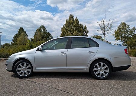 VW Jetta Volkswagen 1.6 Trendline Trendline