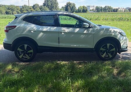 Nissan Qashqai 1.2 DIG-T Xtronic N-CONNECTA N-CONNECTA