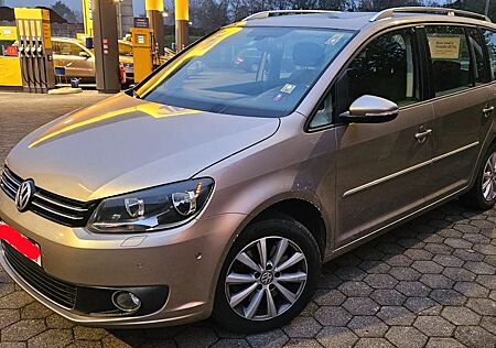 VW Touran Volkswagen 2.0 TDI DSG Highline Standheizung/Navi/RK