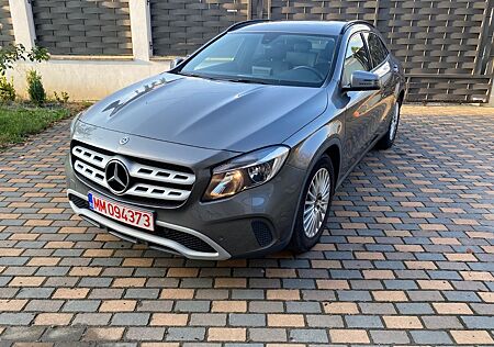 Mercedes-Benz GLA 180 d -