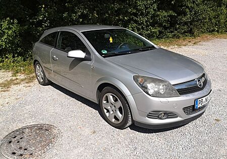 Opel Astra GTC 1.6 Ecotec INNOVATION 85kW INNOVATION