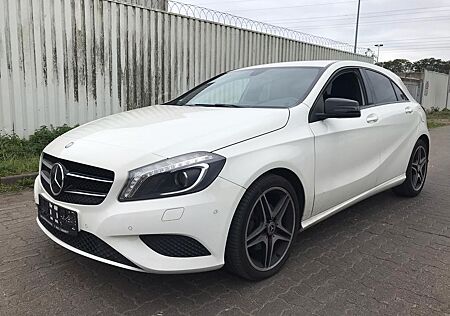 Mercedes-Benz A 220 A -Klasse AMG PAKET VOLL AUSTASTUNG