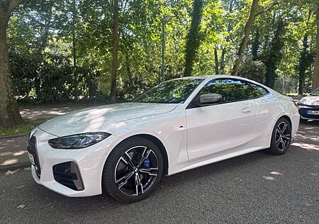 BMW M440i xDrive Coupé A -