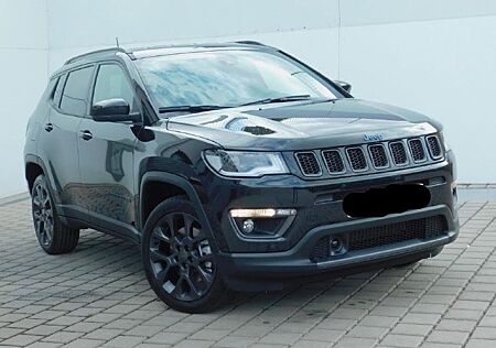 Jeep Compass Carbon Black S Plug-In Hybrid 4xe Autom.