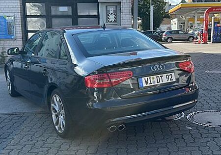 Audi A4 2.0 TDI 140kW clean d.S tr quat Ambiente ...