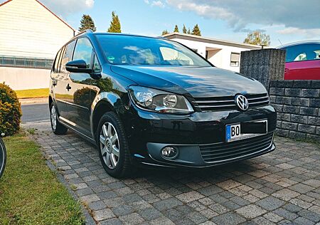 VW Touran Volkswagen Renterfahrzeug Allwetter 1.4 TSI DSG CUP