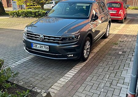 VW Tiguan Volkswagen 2.0 TDI SCR 140kW DSG 4MOTION Highlin...