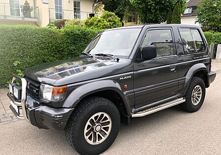 Mitsubishi Pajero V6 3000 *1 Hand*Klima*TÜV*OLDTIMER*