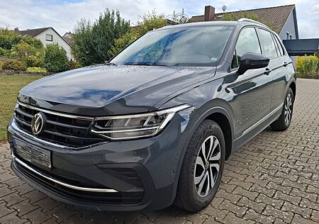 VW Tiguan Volkswagen 2.0 TDI SCR ACTIVE