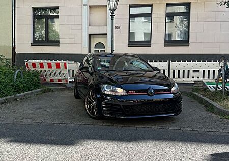 VW Golf Volkswagen 7 GTI Performance|Facelift-Radio|Clean