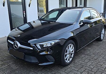 Mercedes-Benz A 250 gebraucht kaufen Mercedes-Benz A 250 e Advanced DCT Advanced