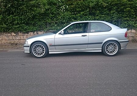 BMW 323ti Compact M Paket original