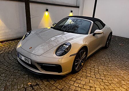 Porsche 992 Carrera 4S Cabrio, 01/21, BOSE, Lift, VollLe