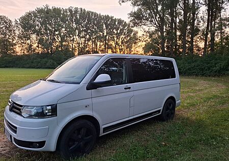 VW T5 Multivan Volkswagen Edition25 Camper, AHK, Motor 140Tkm