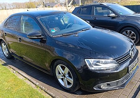 VW Jetta Volkswagen 1.6 TDI Comfortline BlueMotion Tech Co...