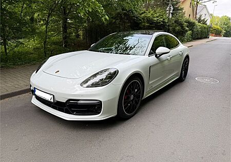 Porsche Panamera GTS Matrix HeadUp Bose 21 SoftClose