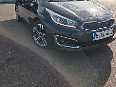 Kia cee'd Sportswagon 1.6 CRDi DCT Spirit Sports...