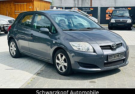 Toyota Auris Basis Klima
