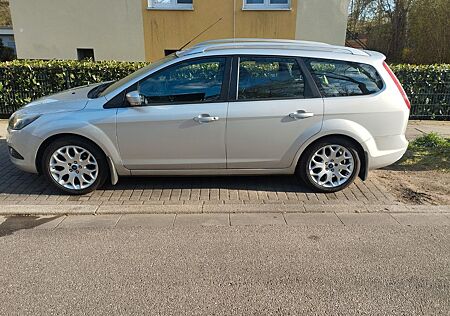 Ford Focus 1,6 Ti-VCT Style Turnier Style