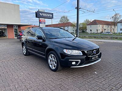 Volvo XC70 D4 AWD Summum Aut. ACC Standhz Xenon AHK