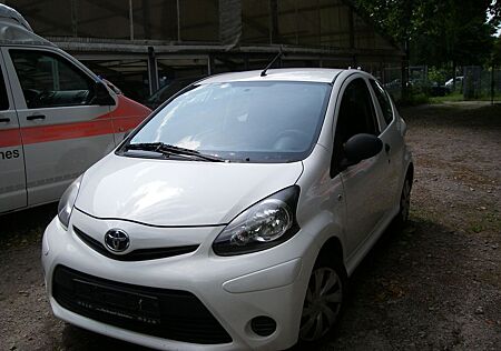 Toyota Aygo (X) Aygo AYGO Basis