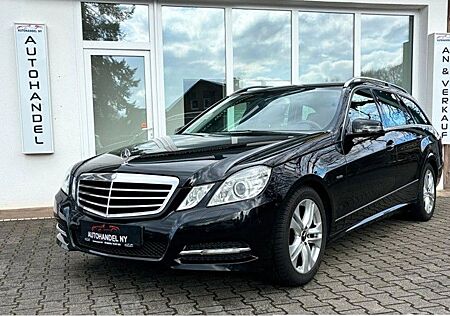 Mercedes-Benz E 200 Mercedes Avantgarde, AHK,Xenon,Navi,Temp